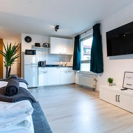 I Kitchen I Parkplatz I 7 Personen Apartament Böblingen